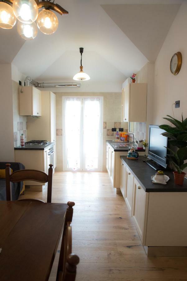 Ferienwohnung Brenin Varraze Exterior foto